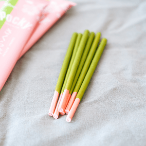 Glico 格力高 Pocky Stick Cherry Blossom Matcha 樱花 抹茶 口味 8小包【樱花季限定】【Limited Edition】